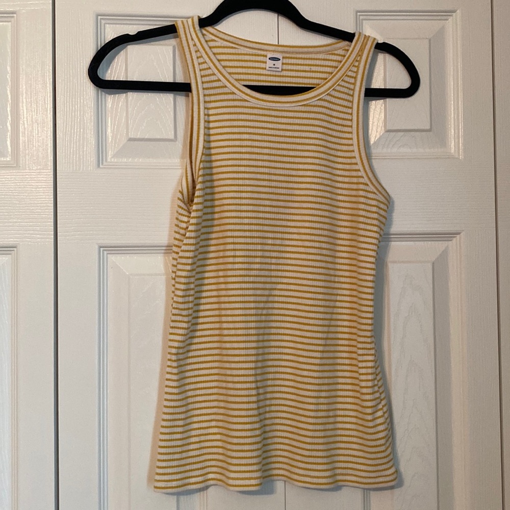 Yellow and white stripped tank